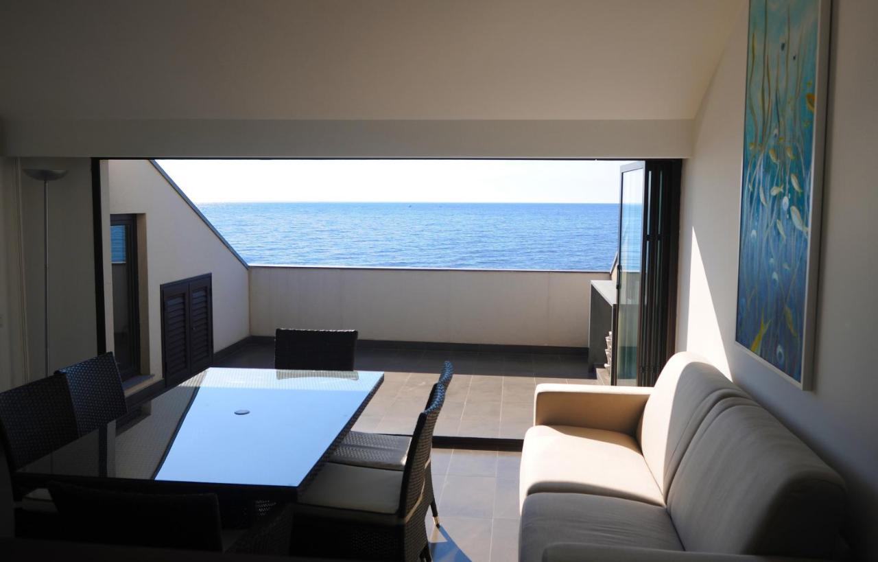 The Roof On The Sea Apartment Fondachello  Exterior photo